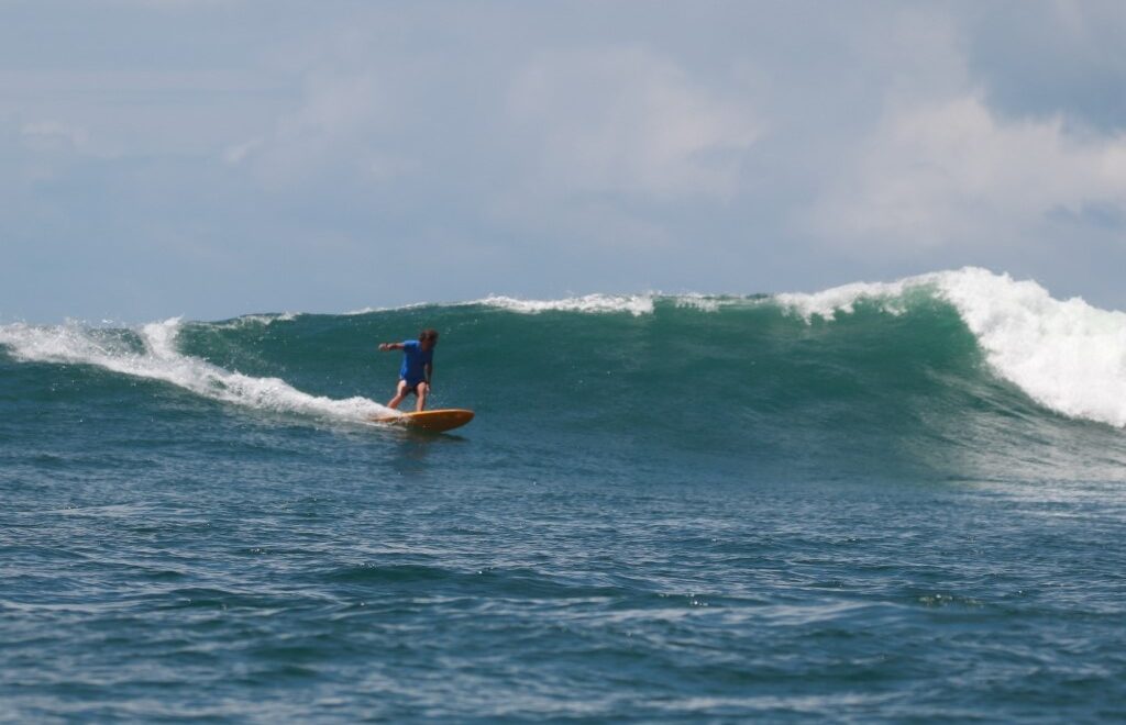 Surf en Santa Teresa CR. Las Estaciones del año y sus olas